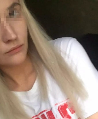 Я знаю, как заставить сердце биться быстрее, а кожу покрывать мурашками. Москва - мой дом, и я здесь, чтобы окунуть тебя в мир наслаждения. 🌆
Мои услуги включают все, что ты можешь себе представить в своих самых смелых фантазиях. Я могу быть нежной и ласковой, или же дикой и страстной. Вместе мы создадим незабываемые моменты, которые оставят тебя довольным и счастливым.
Мои фотографии говорят сами за себя - я прекрасна, сексуальна и ухожена. Каждая кривая моего тела наполнена желанием и соблазном. Ты не сможешь устоять перед моей красотой.
Мои клиенты оставляют самые лестные отзывы о нашей встрече. Они говорят, что я знаю, как удовлетворить их все желания и фантазии. Я всегда открываюсь для новых приключений и стараюсь сделать каждую встречу незабываемой.
Позволь мне позаботиться о тебе и показать тебе настоящую страсть. Сделай шаг в мир блаженства, встретившись со мной в Москве. Сделай свои фантазии яркими и реальными. Жду тебя, мой дорогой! 💋 Петруська